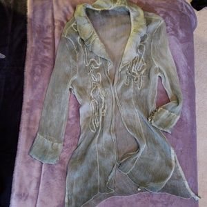 Italian Boutique 100% Seta olive green top